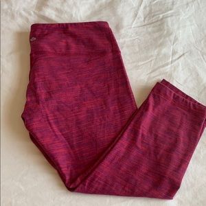 LULULEMON Cropped Leggings